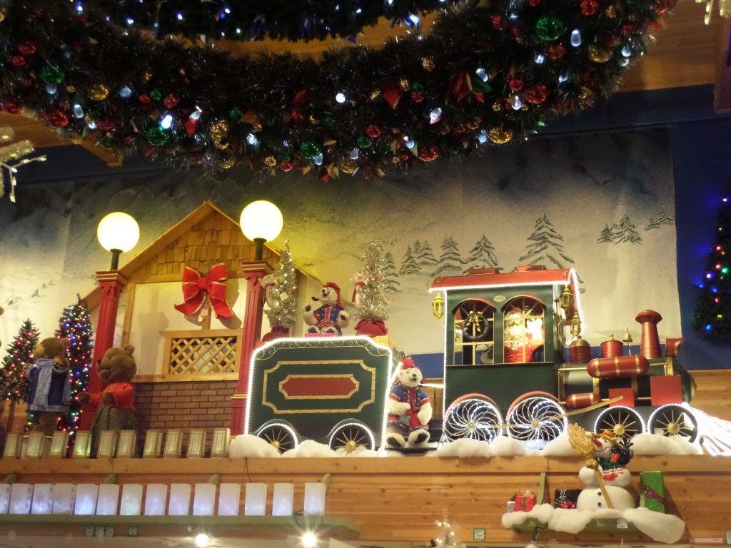 Christmas decorations Bronner's