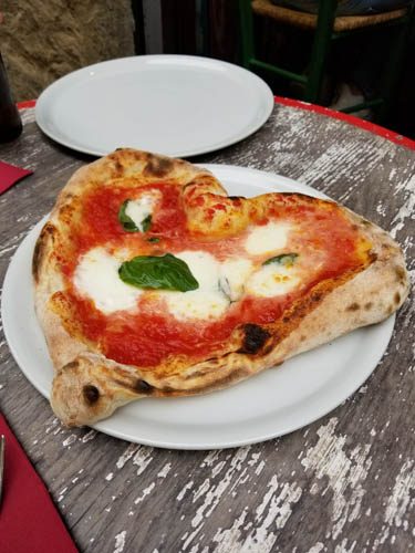 Pizza Napoli 1955 in Florence Italy