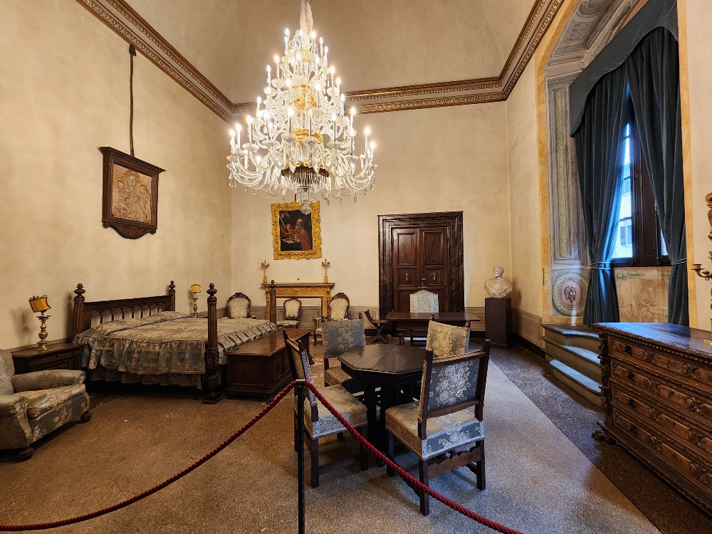 Palace Ricca Explore the Medici Riccardi Palace: A Renaissance Gem in Florence ...